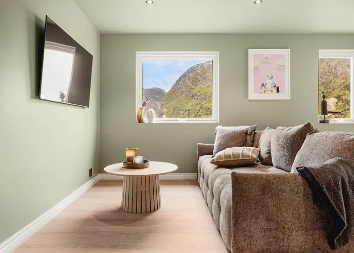 شقة Odda Living - 3br & 1br - A3 *